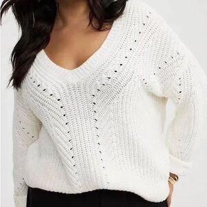 Torrid Women's Cream V-Neck Sweater